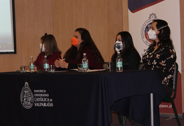 Con gran participación se realizó conversatorio PUCV “Mujeres en la ingeniería”