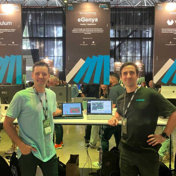 Egresados de la EII ganan fondos Corfo para proyecto de plataforma digital que libera camas hospitalarias