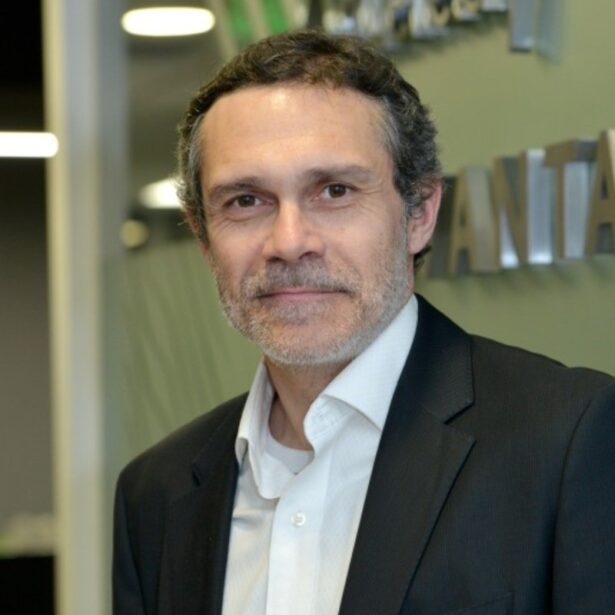 Mauro Mezzano, Alumni EII-PUCV, lidera consultora con 25 años de trayectoria