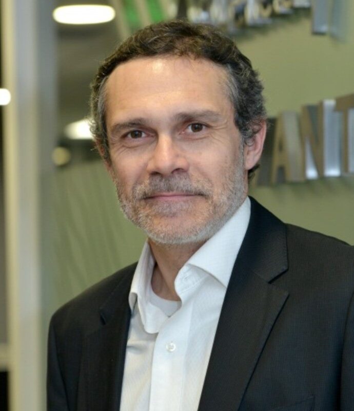 Mauro Mezzano, Alumni EII-PUCV, lidera consultora con 25 años de trayectoria